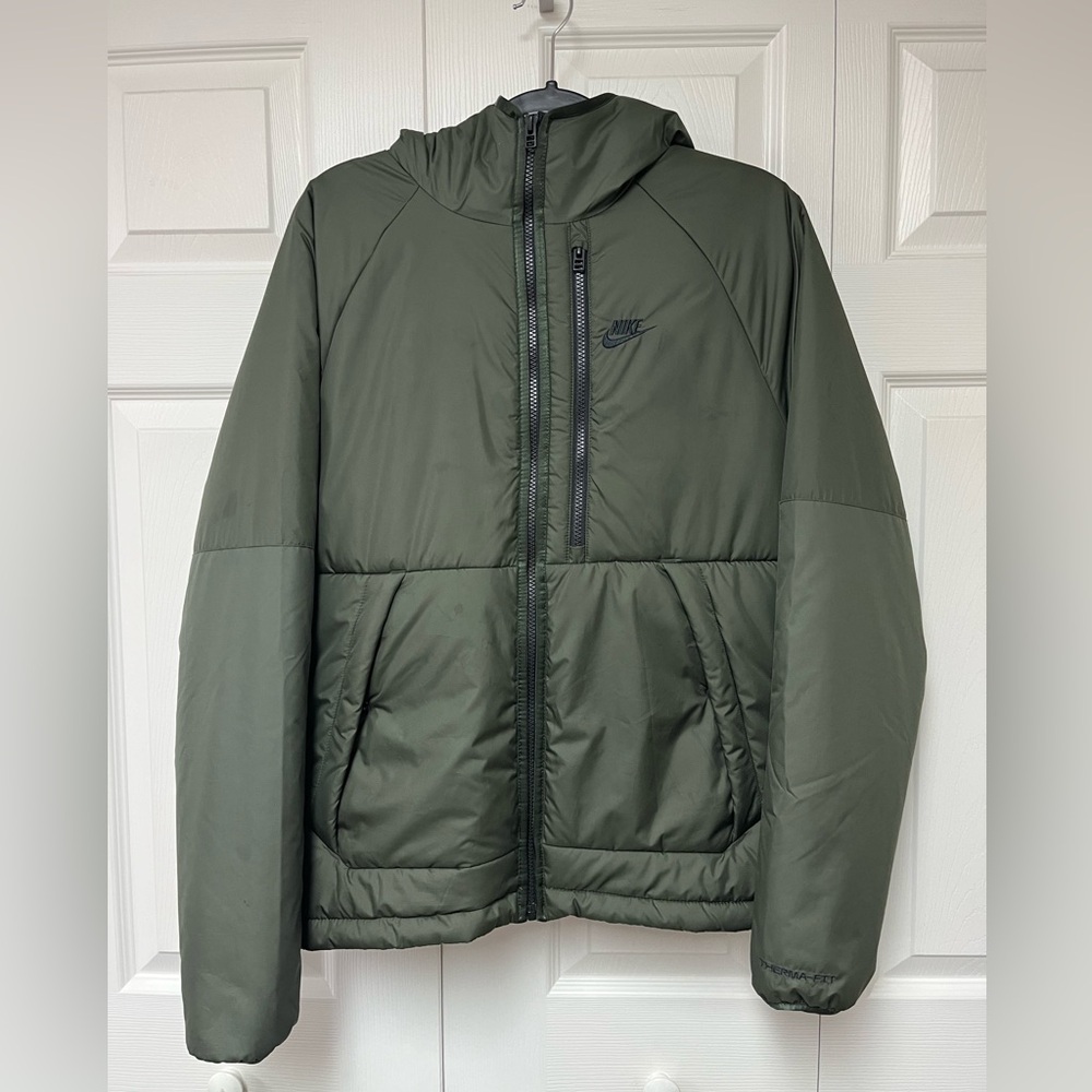 Nike Therma Fit hooded jacket - men’s small